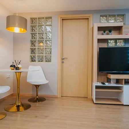 New Cozy By The Sea アパート テッサロニキ